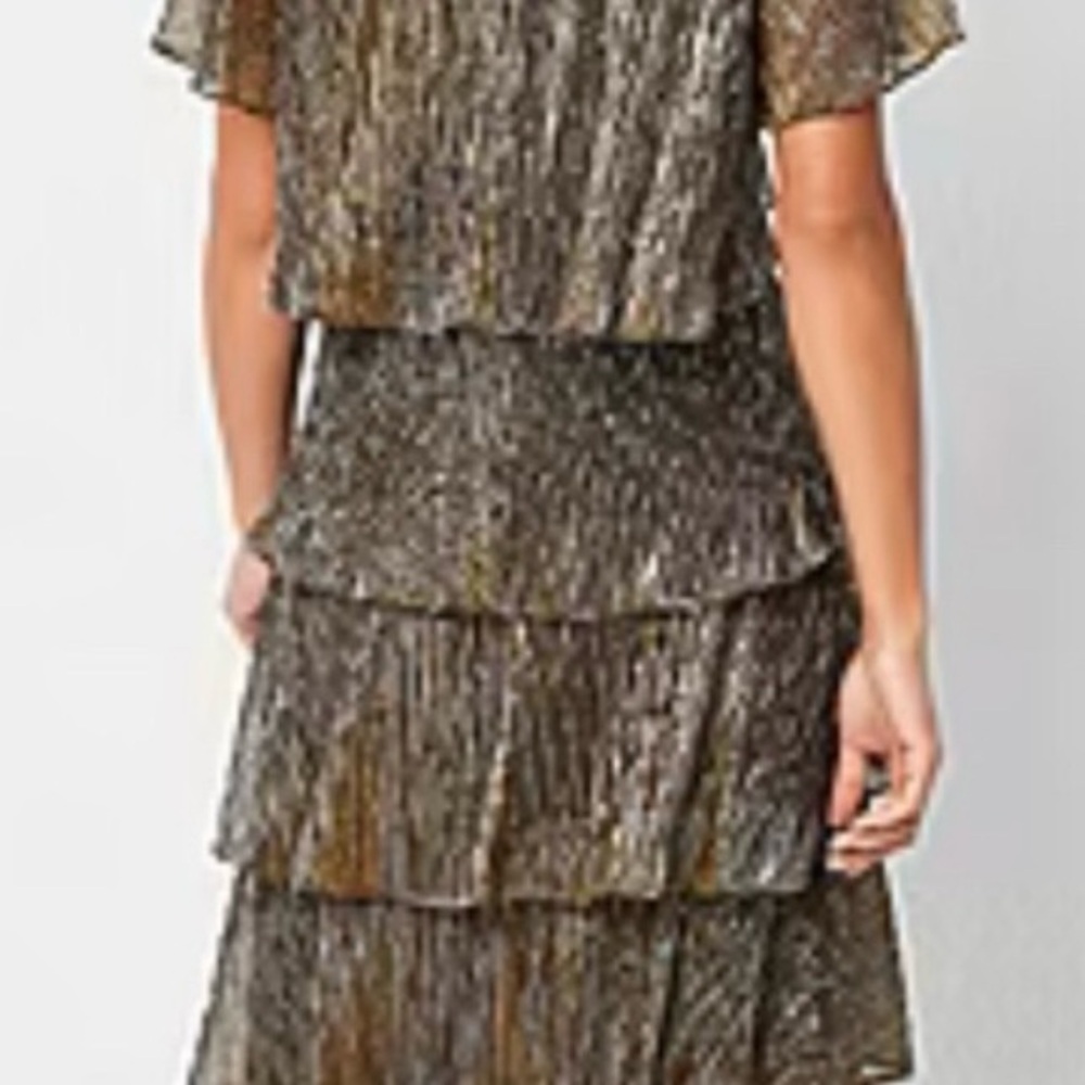 Asymmetrical Tiered Sheath Cocktail Dress - Picture 3 of 4